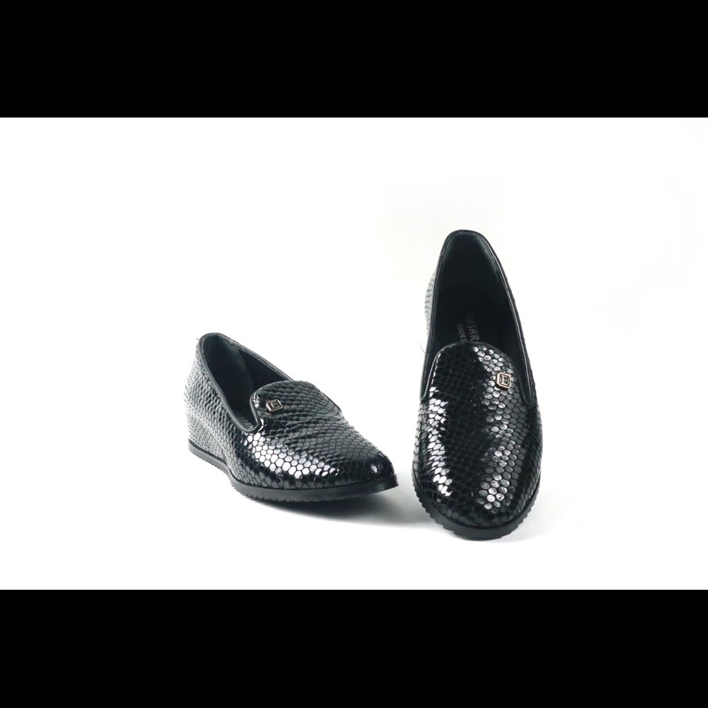 Women’s flat shoes